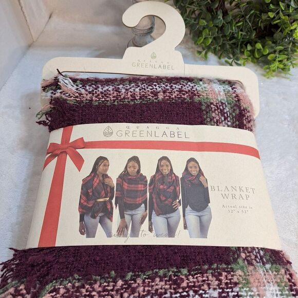 Quagga Blanket Wrap in Plum Sustainable, Green - Picture 8 of 10